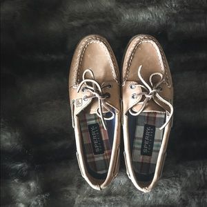 Sperry Topsiders